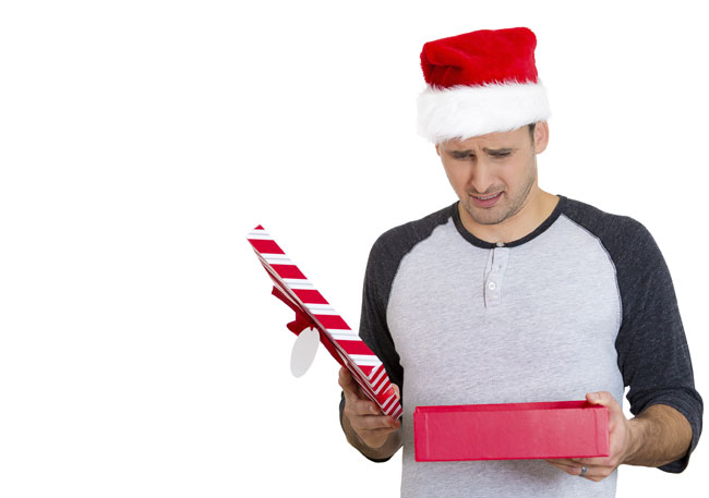 Hombre con regalo de Navidad